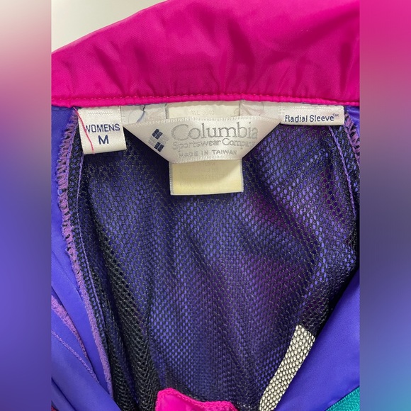 Vintage Columbia Women's Windbreaker Jacket Tuck-Away Hood Zipper Pocket Medium - Picture 9 of 10